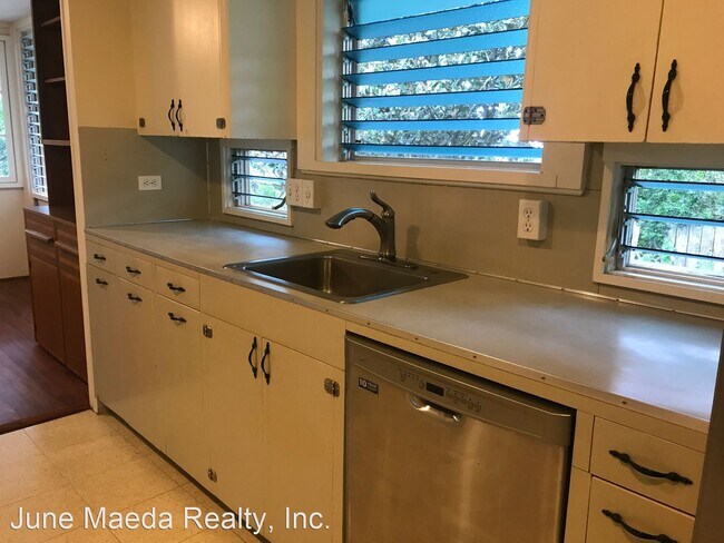 Building Photo - 3 br, 2 bath House - 3040 Manoa Rd