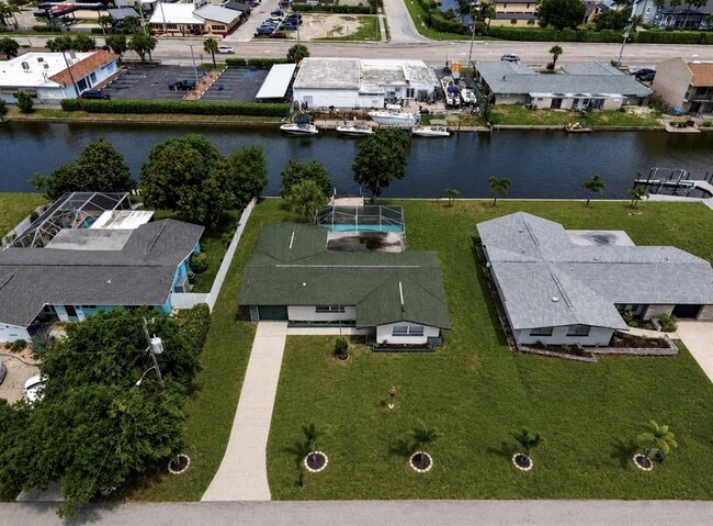 Building Photo - 1725 Bikini Ct