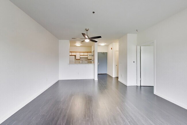 Building Photo - 1524 1st Ave