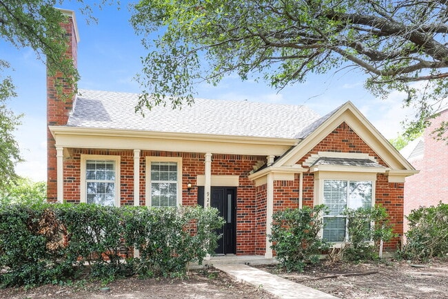 Building Photo - 928 Eagle Dr