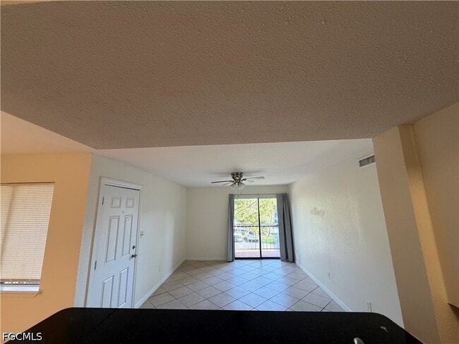 Building Photo - 2885 Winkler Ave