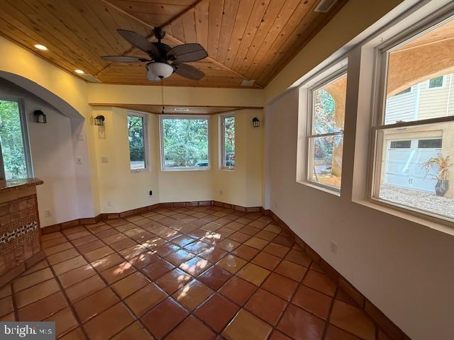 Foto del edificio - 12330 Potomac View Rd