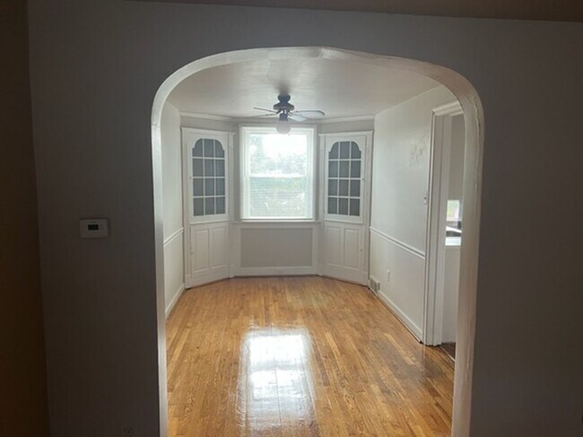 Foto del edificio - $1,250 harrisburg 3 bedroom house for rent