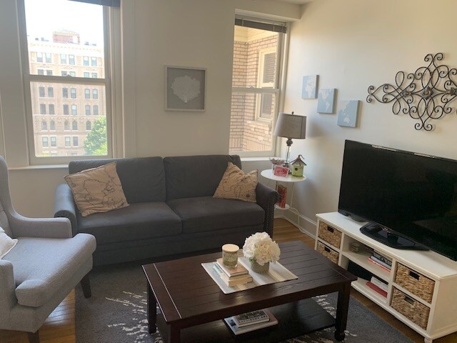 Living Room - 1916 17th St NW