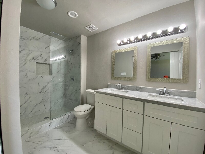 Foto principal - 2617 Charter Oak Dr