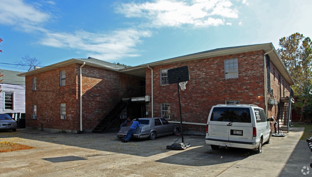 Primary Photo - 2522 N Rampart St