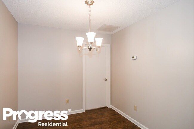 Foto del edificio - 8150 Pineverde Ln