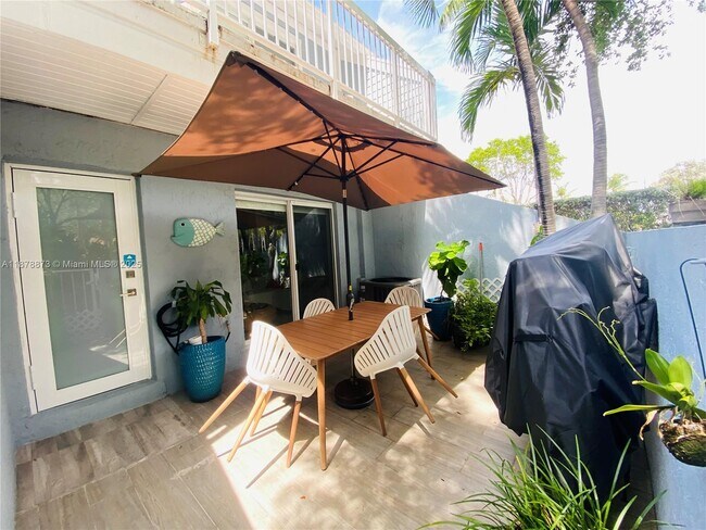 Foto del edificio - 798 Crandon Blvd