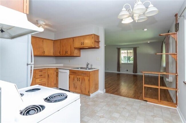 Foto del edificio - 6293 Shelby St