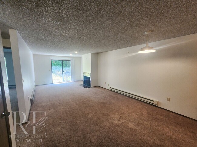 Building Photo - 5115 Hideaway Ln