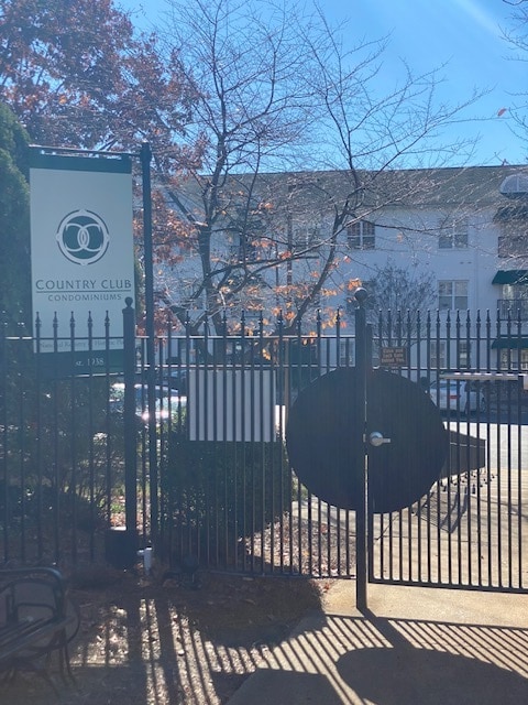 Foto del edificio - 1700 N Elm St