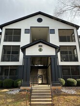 Building Photo - 211 North Ave