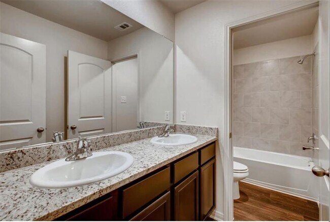 Foto del edificio - 3964 Northaven Trail