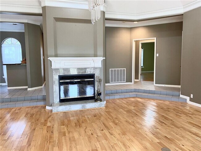 Building Photo - 3100 Creeks Edge Pkwy