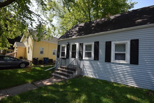 Building Photo - 1217 Evans St