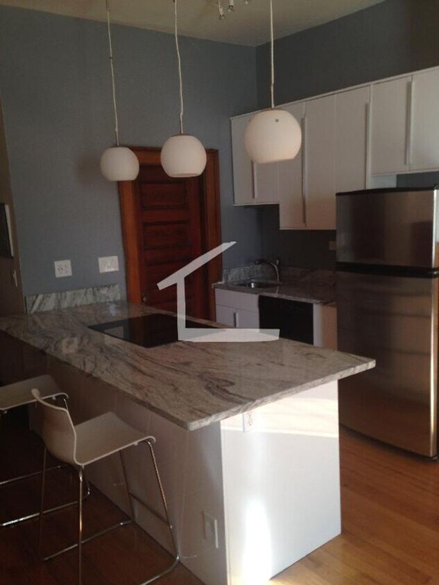 Foto principal - Beautiful One Bedroom Right in Kenmore
