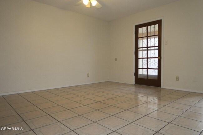 Building Photo - 1594 Bengal Dr