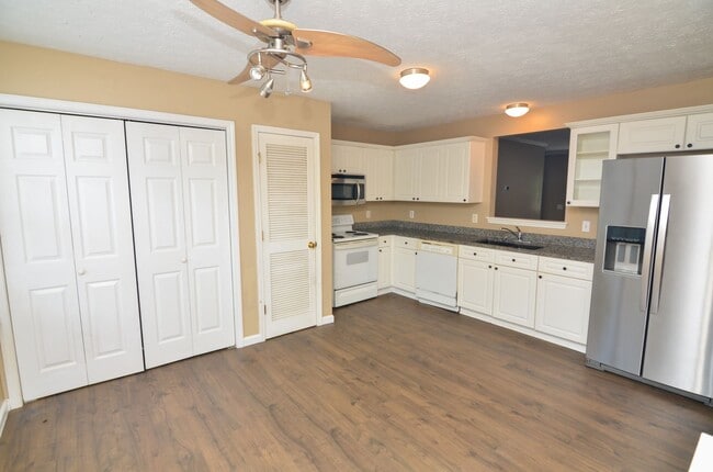 Building Photo - 2962 Baby Ruth Ln
