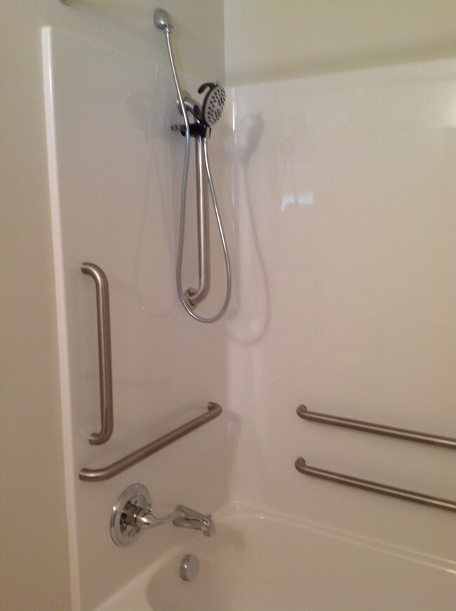 Interior Photo - 7033 N Charleston Ave