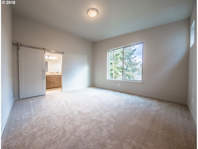 Building Photo - 14450 SW Aiken Ln