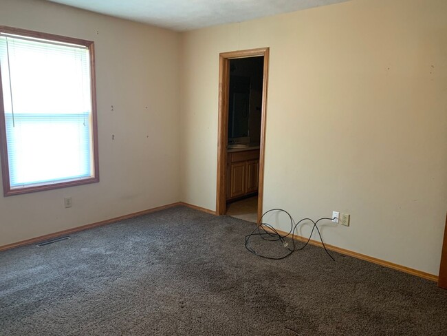 Building Photo - 3 Bed 2 Bath house for rent!!