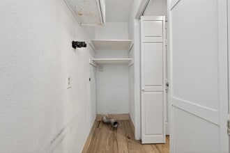 Building Photo - 8203 Huntermoor Cir