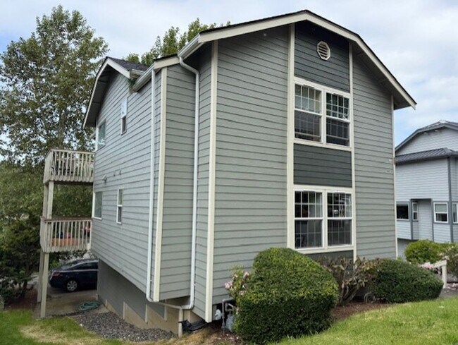 Foto del edificio - 811 Blueberry Ln
