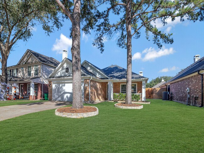 Foto del edificio - 21615 Brookchase Loop
