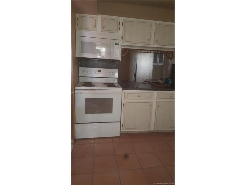 Building Photo - 19105 NE 2nd Ave