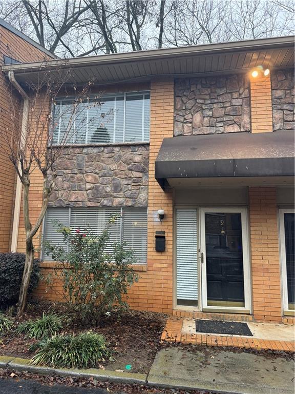 Primary Photo - 120 Biscayne Dr NW