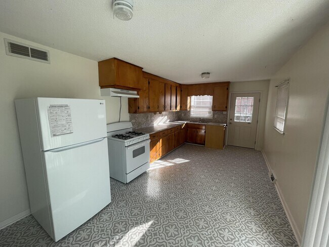 Foto del edificio - 1502 Larson St