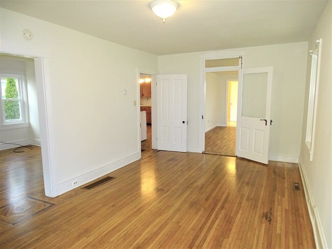 Building Photo - 9 W Farmersville Rd