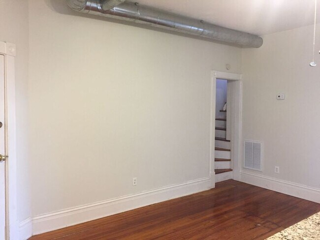 Foto del edificio - 2207 W Grace St