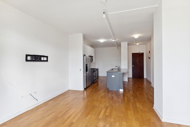Foto del edificio - 511 W Division St
