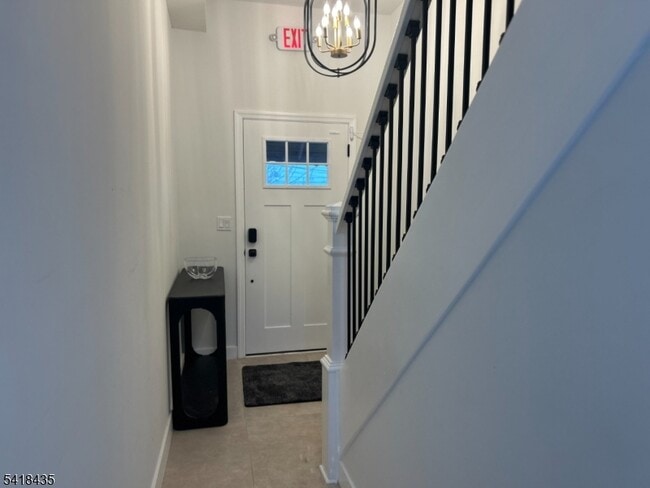 Building Photo - 437 Bramhall Ave