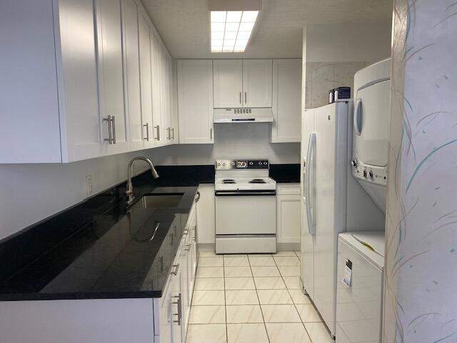 Building Photo - 1560 NW 18th Ave