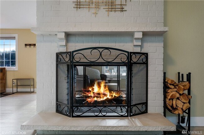 Foto del edificio - Gig Harbor Water View Home