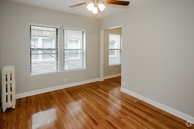 Building Photo - 559 W Cornelia Ave