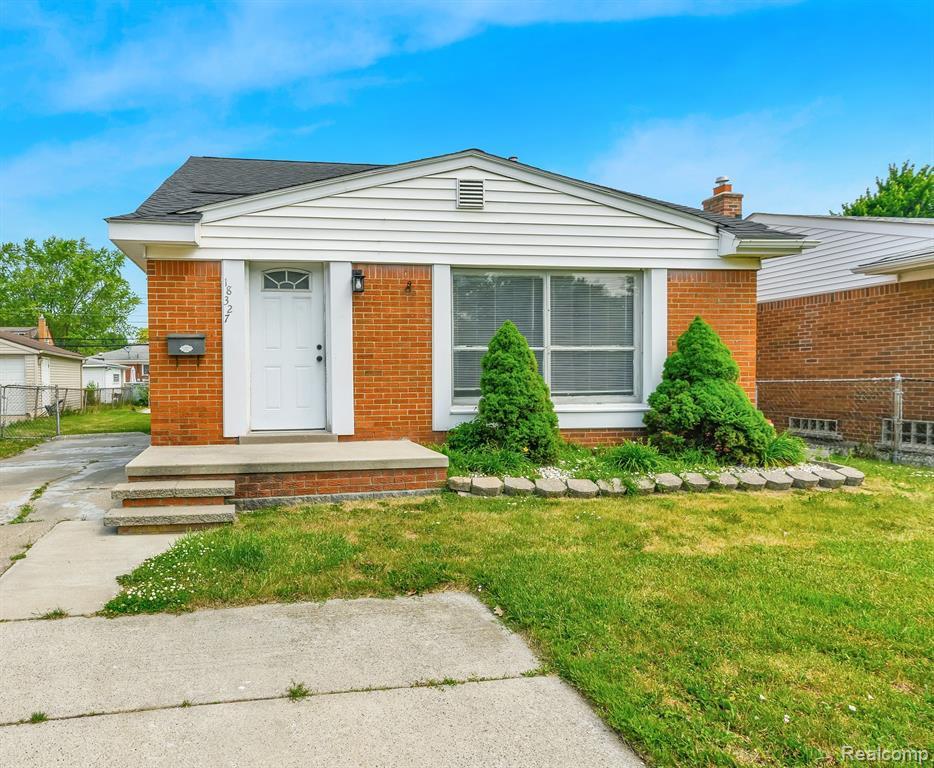 18327 E Thirteen Mile Rd, Fraser, MI 48026 House Rental in Fraser, MI