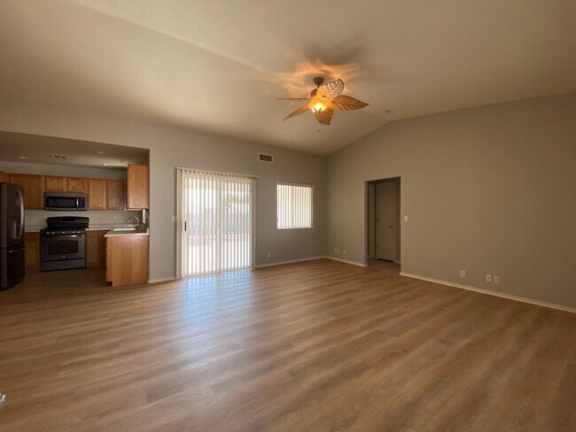Foto del edificio - Great Home in Sunrise Vistas