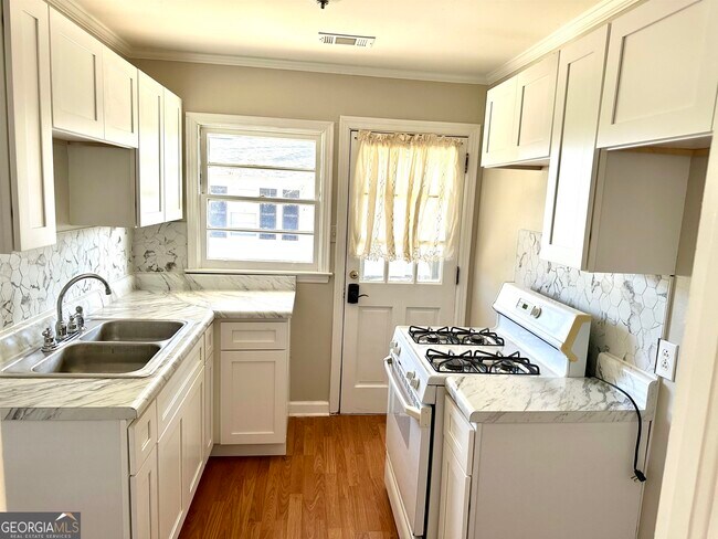 Foto del edificio - 1472 Beatty St