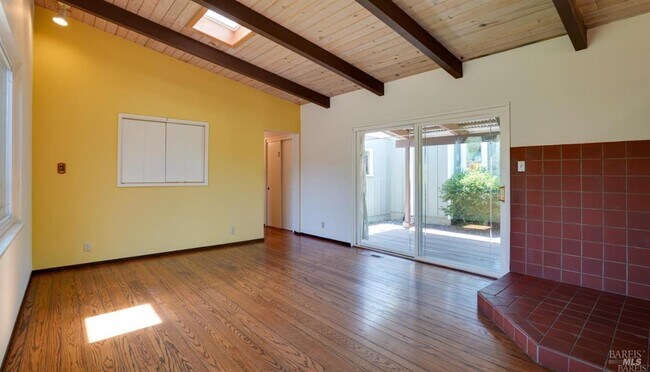 Foto del edificio - 3 Oak Grove Way