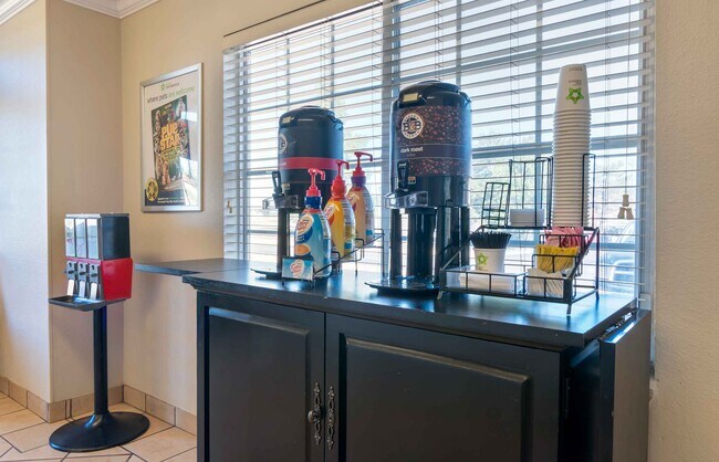Foto del edificio - Furnished Studio-Kansas City - Shawnee Mission