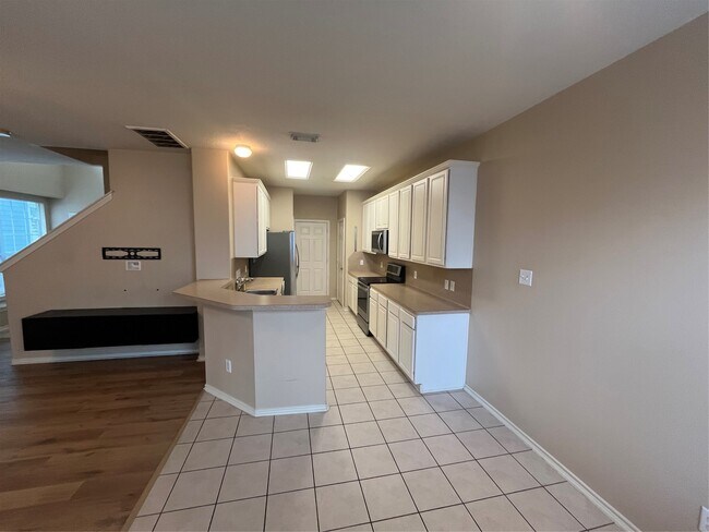 Foto del edificio - 8917 Elm Drake Ln