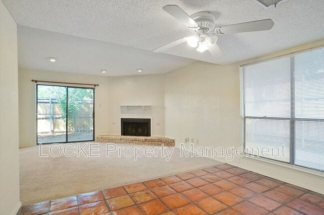 Foto del edificio - 4920 Byers Ave