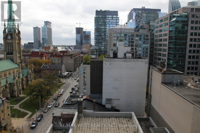 Building Photo - 33 Lombard St