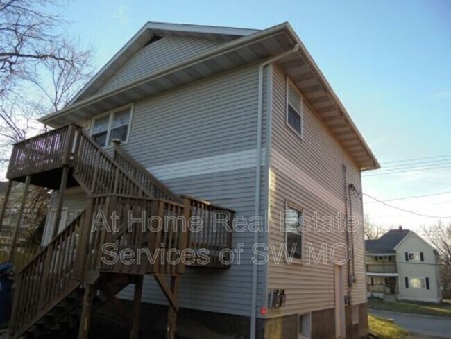 Foto del edificio - 646 S Grant Ave