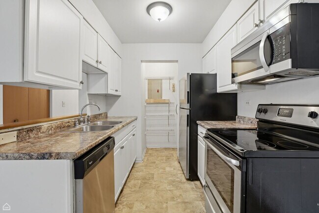 Foto del edificio - 627 S Virginia Rd