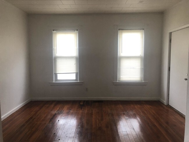 Building Photo - 359 Maxon Rd