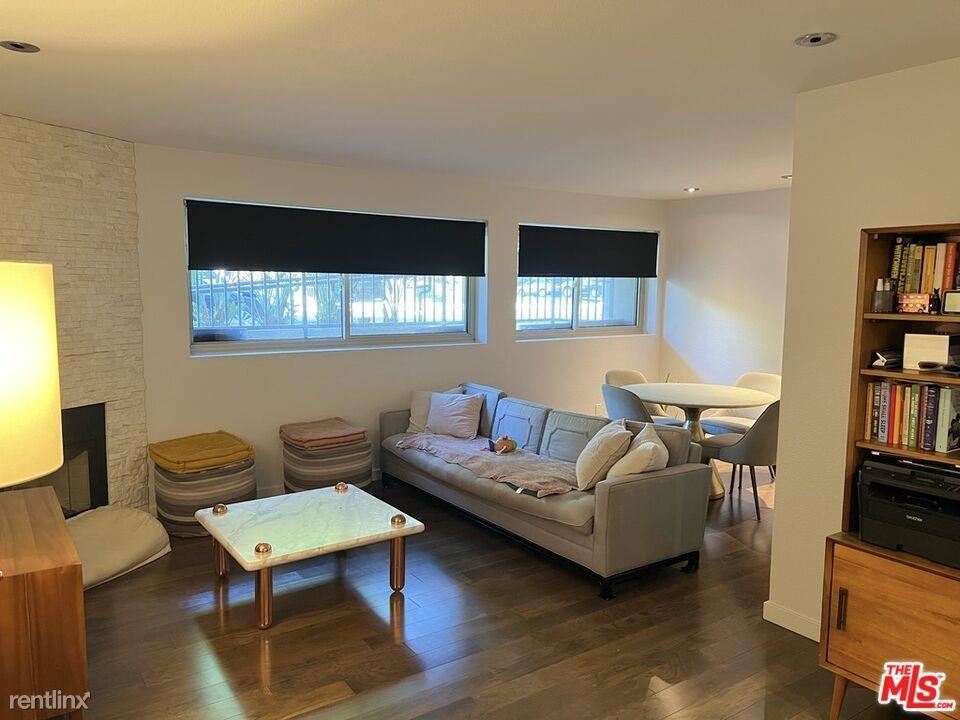 Primary Photo - 2 br, 2 bath Condo - 141 S Clark Dr Apt 106
